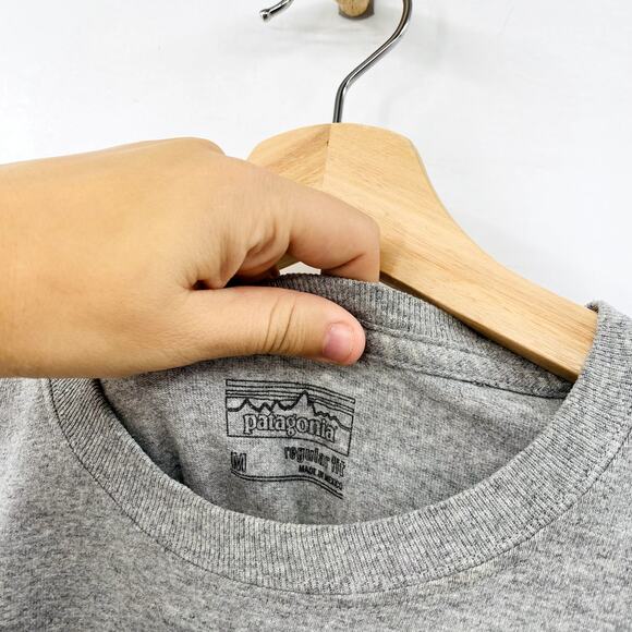 Patagonia gray Graphic Tee - Picture 3 of 4